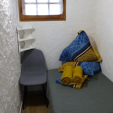 Apartment Direct *